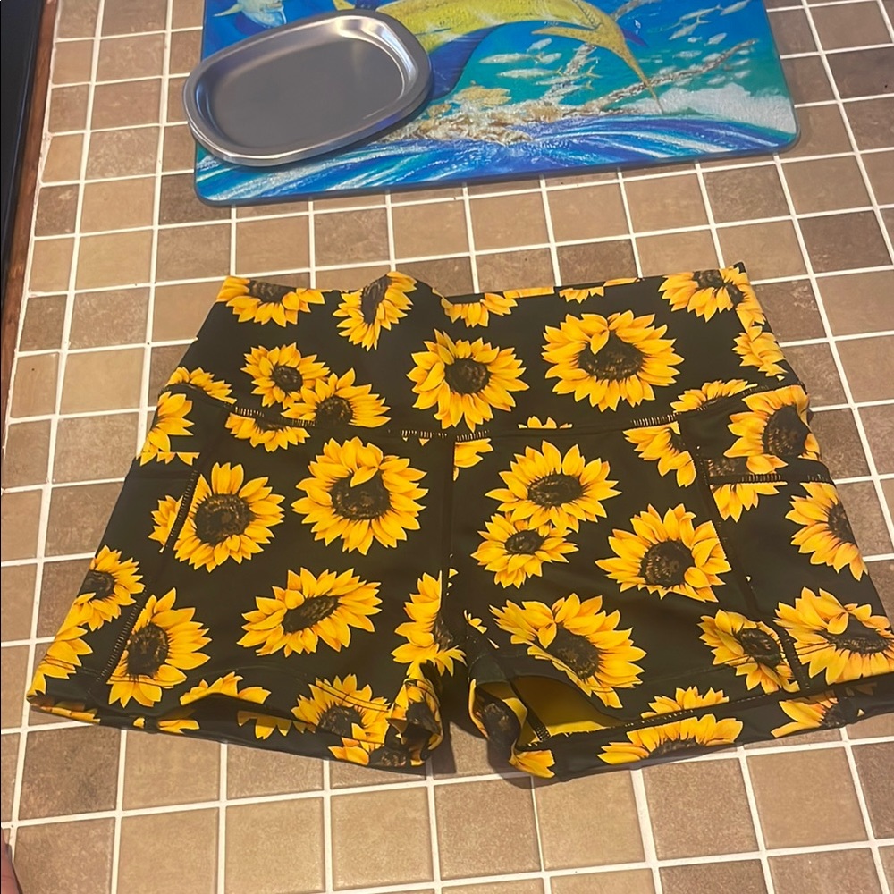 CVG Sunflower Print Women's Shorts